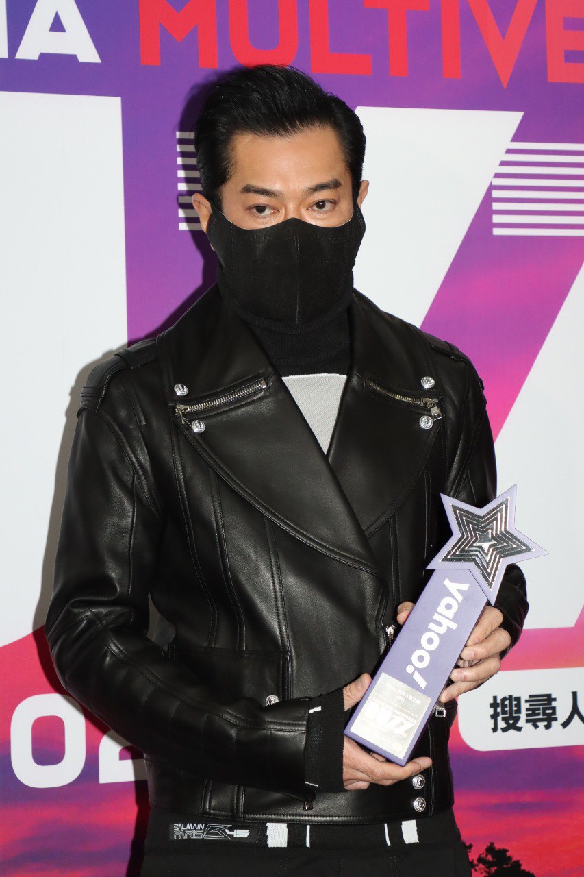 一身皮褸好有型！